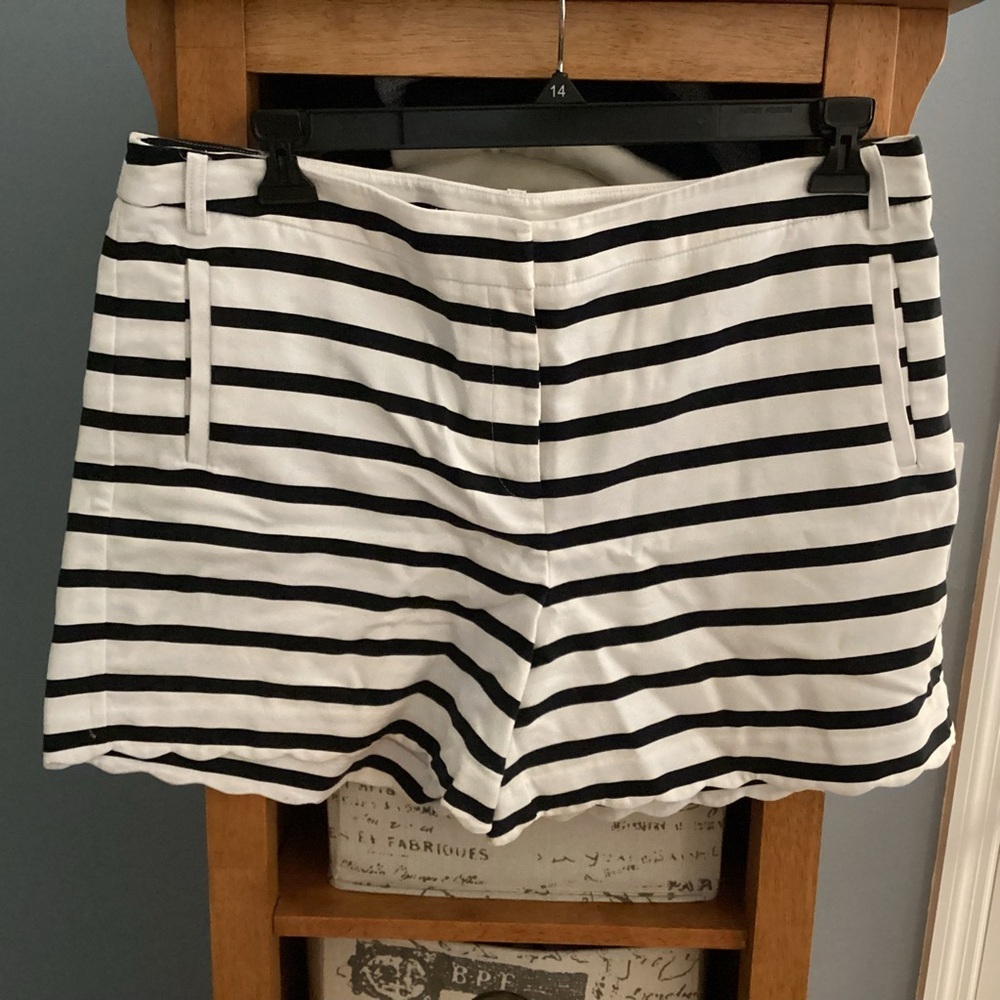 Anne Klein Navy Blue and White Shorts Nautical Style NWOT